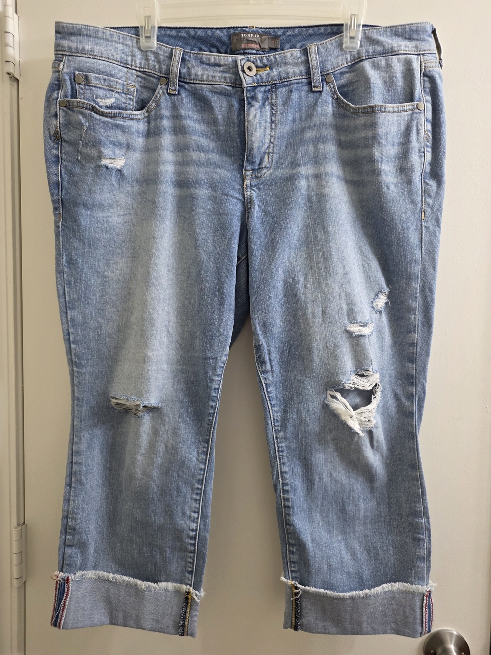 Torrid Distressed Crop Boyfriend Jeans Light Wash Cuffed Plus Size 14